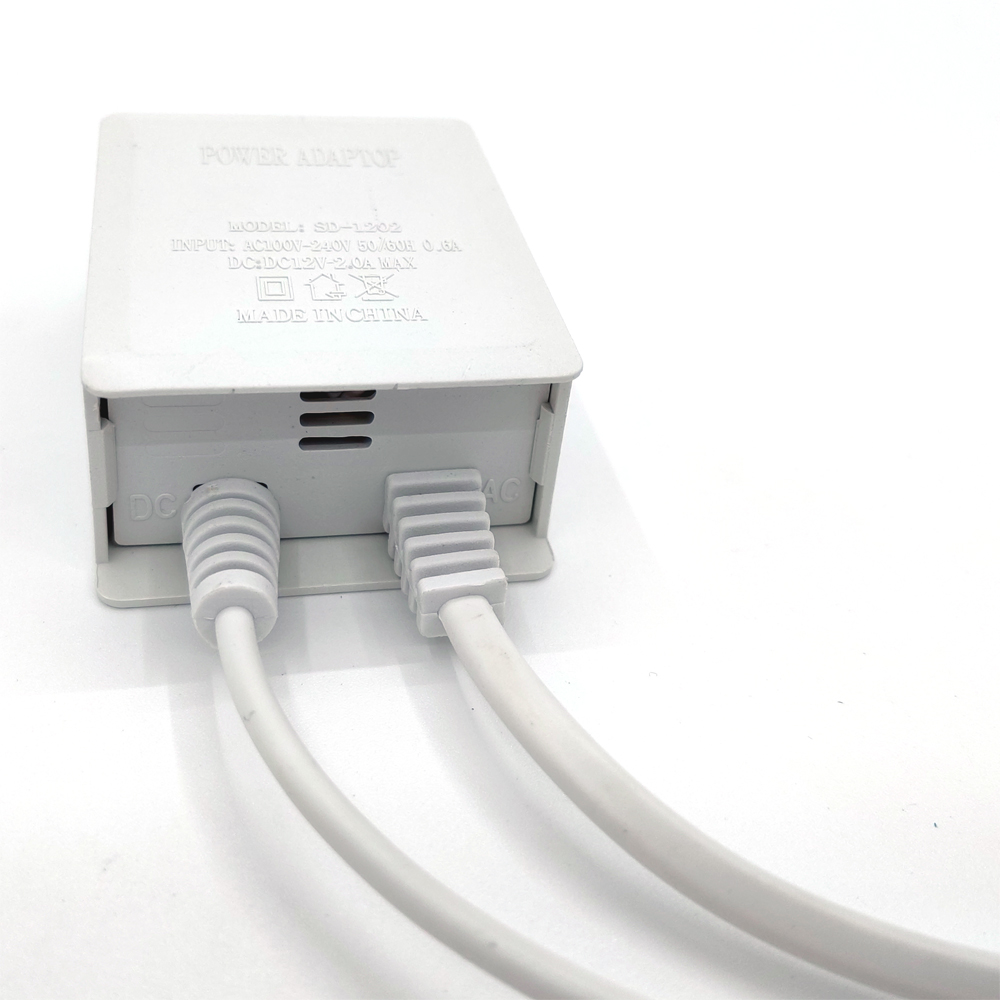 White AC 100-240V Input DC 12V - огляд і ціна Outdoor Lighting Connectors